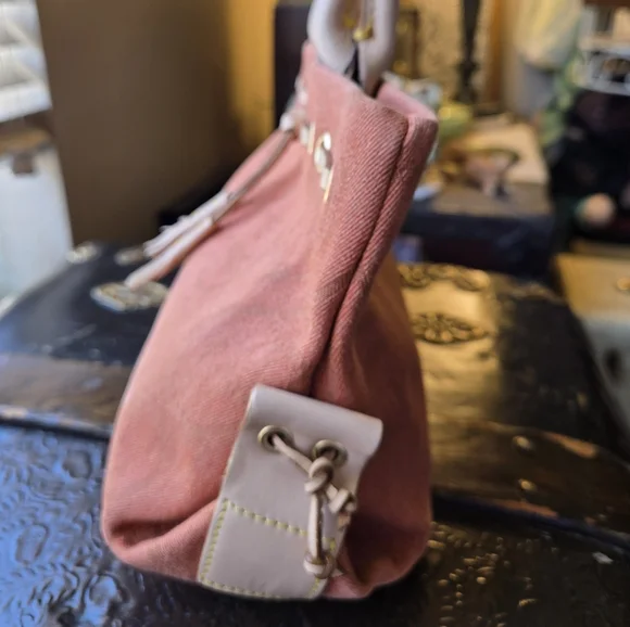 Vintage Dooney & Bourke Designer Handbag - Picture 3 of 10